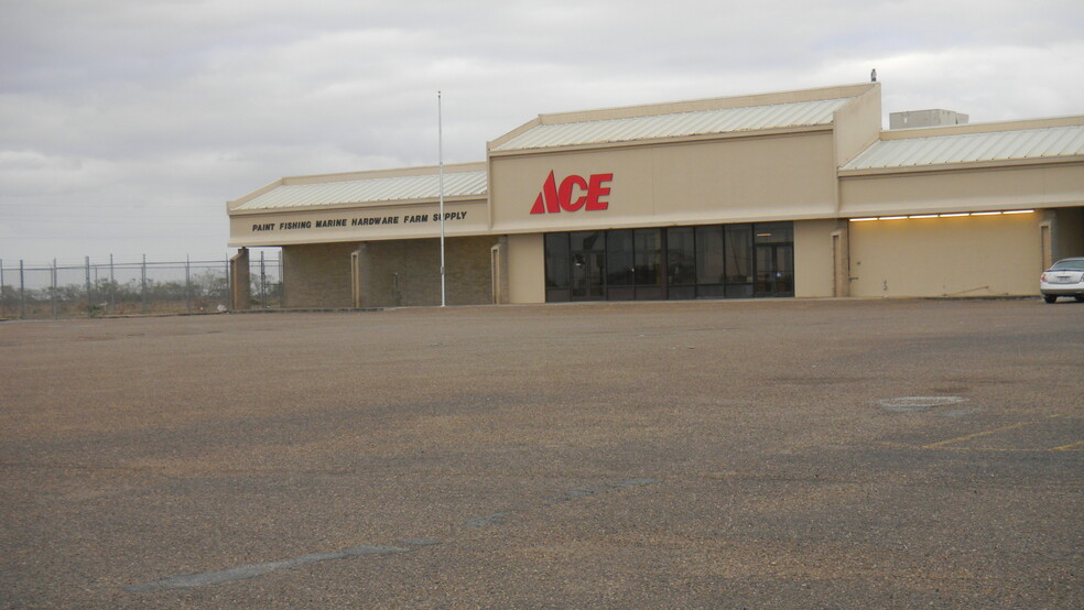 100 N US Highway 77, Raymondville, TX à vendre - Photo principale - Image 1 de 2