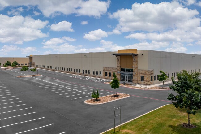 Plus de détails pour 6422 E Campus Dr, San Antonio, TX - Industriel à louer