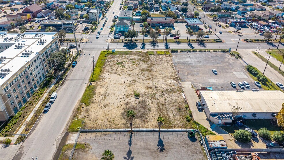 5302 Broadway Ave, Galveston, TX à vendre - Photo du bâtiment - Image 3 de 9
