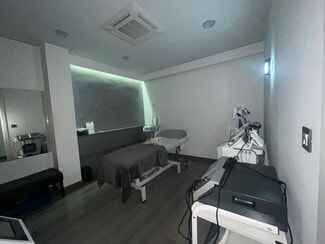 More details for Retail for Lease