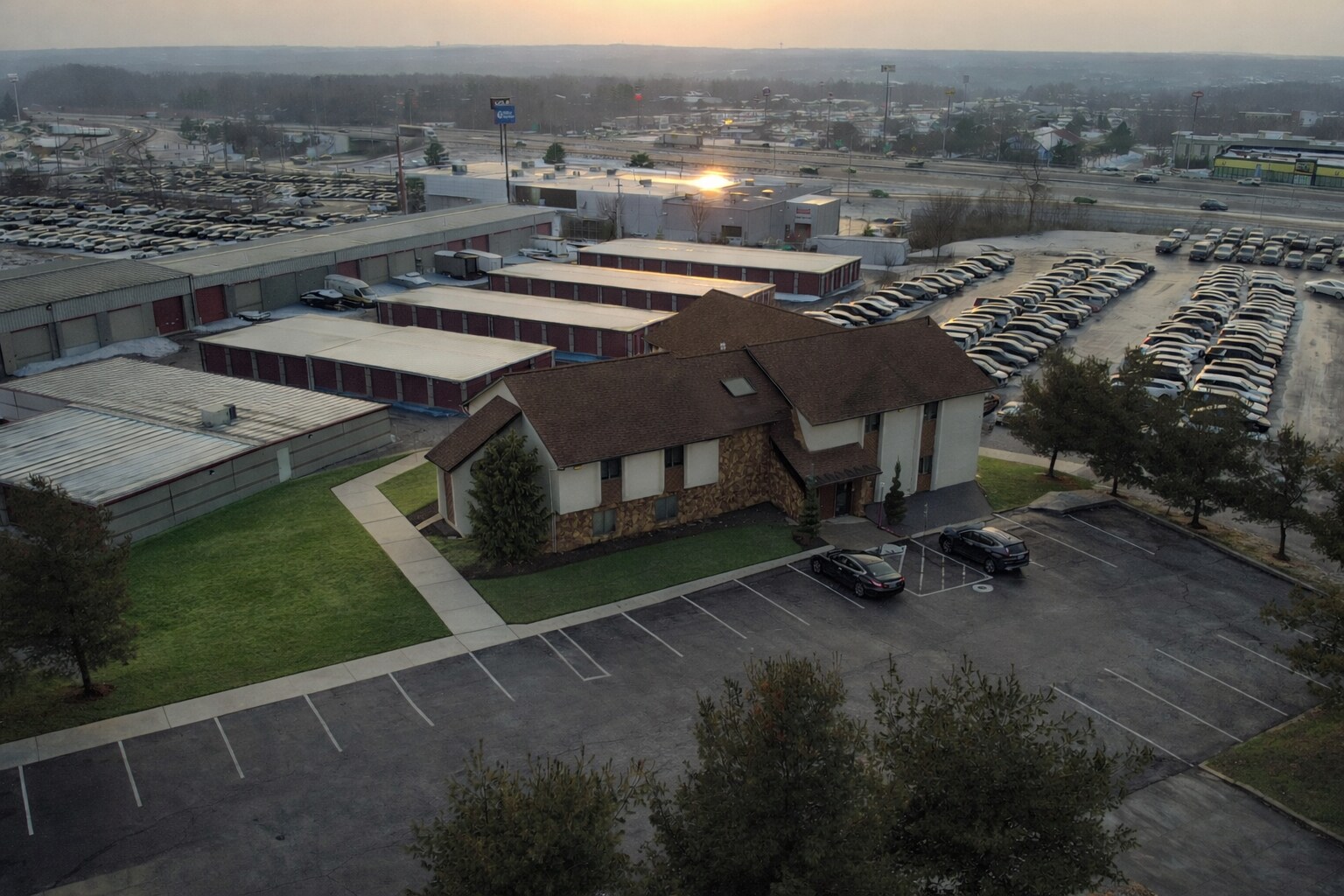5000 Gateway Dr, Medina, OH for lease Primary Photo- Image 1 of 6