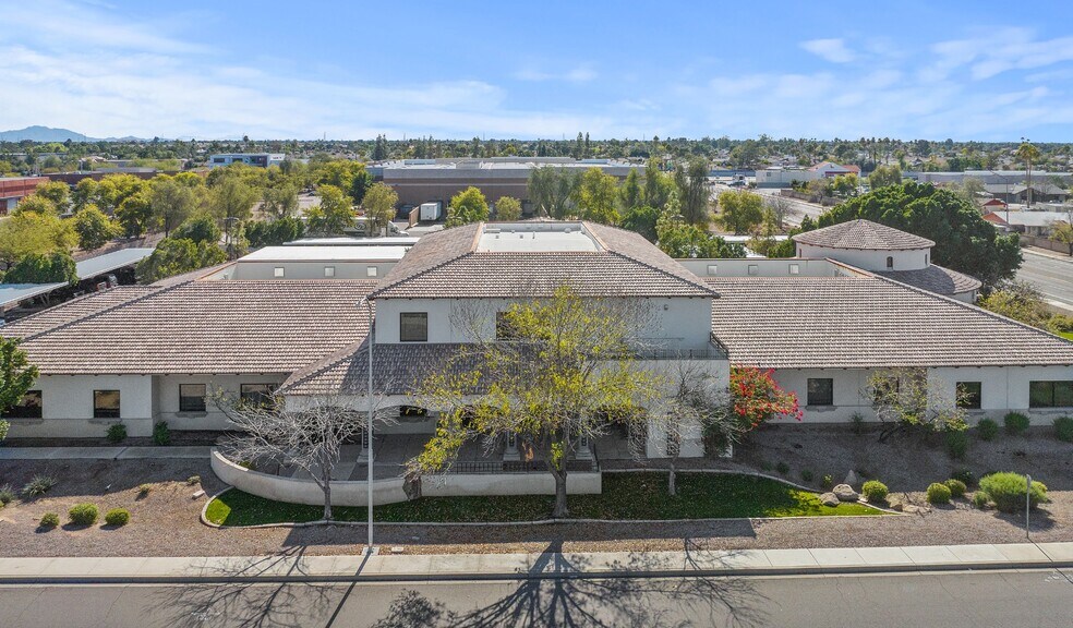 1835 S Extension Rd, Mesa, AZ à louer - Photo du bâtiment - Image 3 de 6