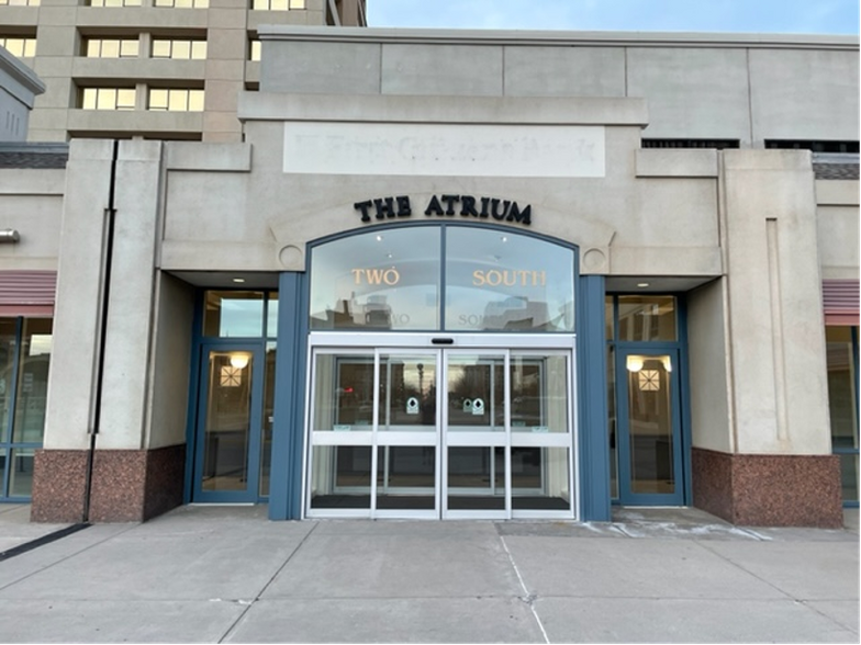 2 S Cascade Ave, Colorado Springs, CO for lease - Building Photo - Image 1 of 2