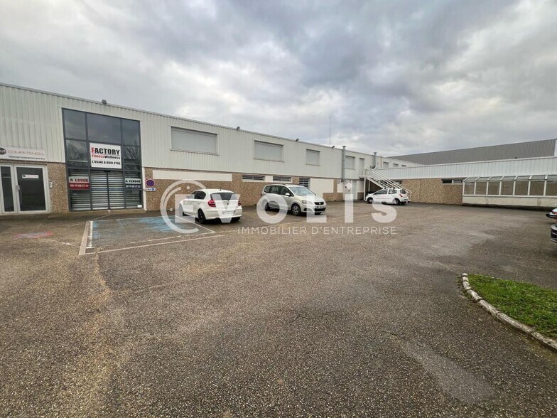 300 Route De Strasbourg, Miribel à vendre - Photo du bâtiment - Image 2 de 31