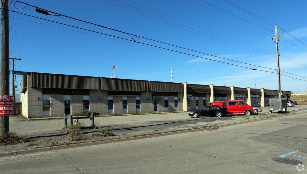 505 Kenora Ave, Hamilton, ON à vendre - Photo du bâtiment - Image 3 de 3