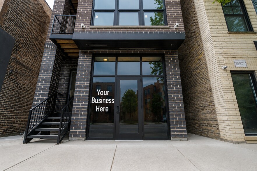 1315 W Taylor St, Chicago, IL à louer - Photo du bâtiment - Image 1 de 9