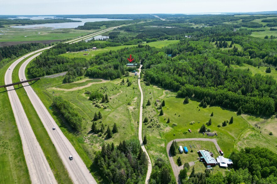 53309A Range Road 65, Parkland County, AB à vendre - Photo du bâtiment - Image 2 de 51