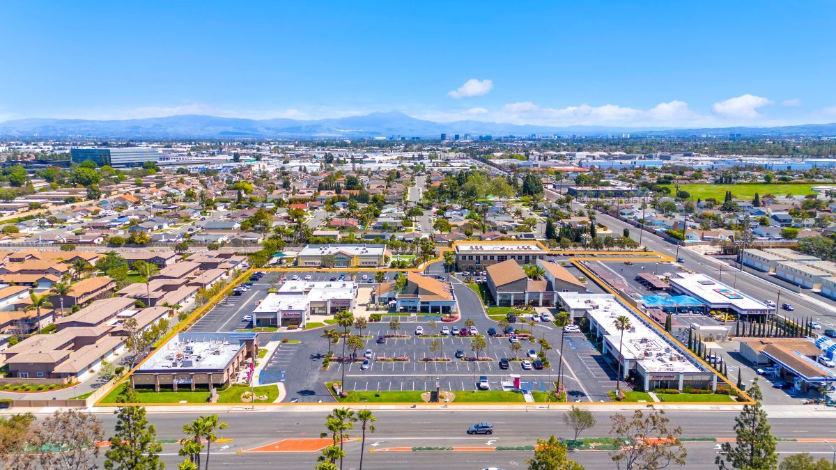 18380 Brookhurst St, Fountain Valley, CA for sale Building Photo- Image 1 of 13