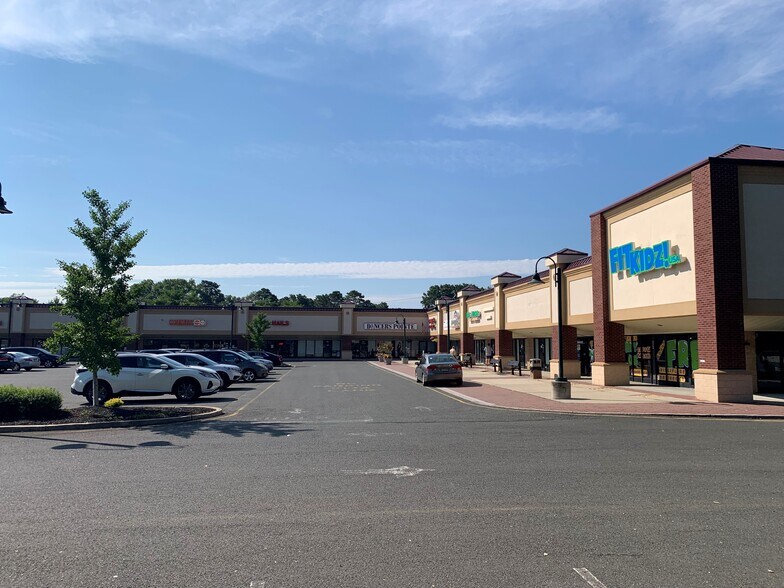 2394-2458 US Highway 9, Howell, NJ à louer - Photo du bâtiment - Image 3 de 5