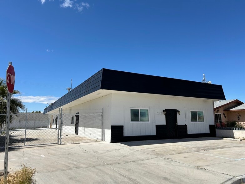 243 S 4th St, Blythe, CA for lease - Building Photo - Image 1 of 2