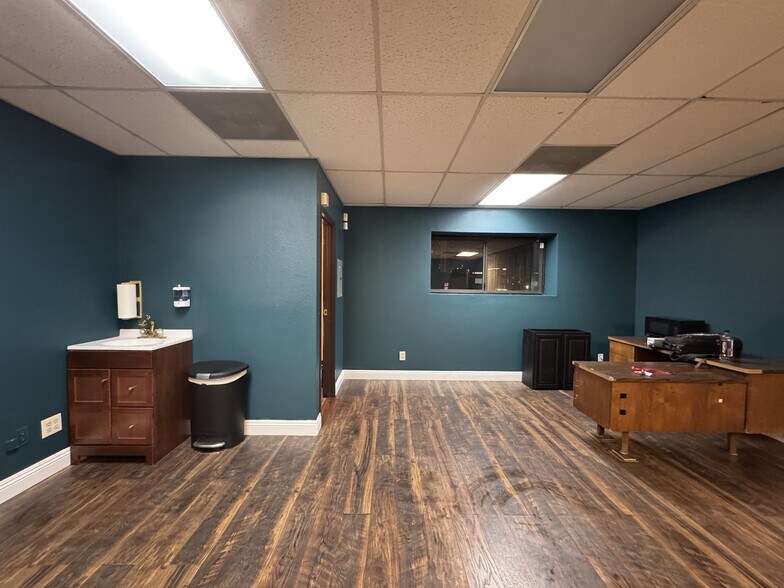 4755 W Flamingo Rd, Las Vegas, NV à louer - Photo intérieure - Image 3 de 10