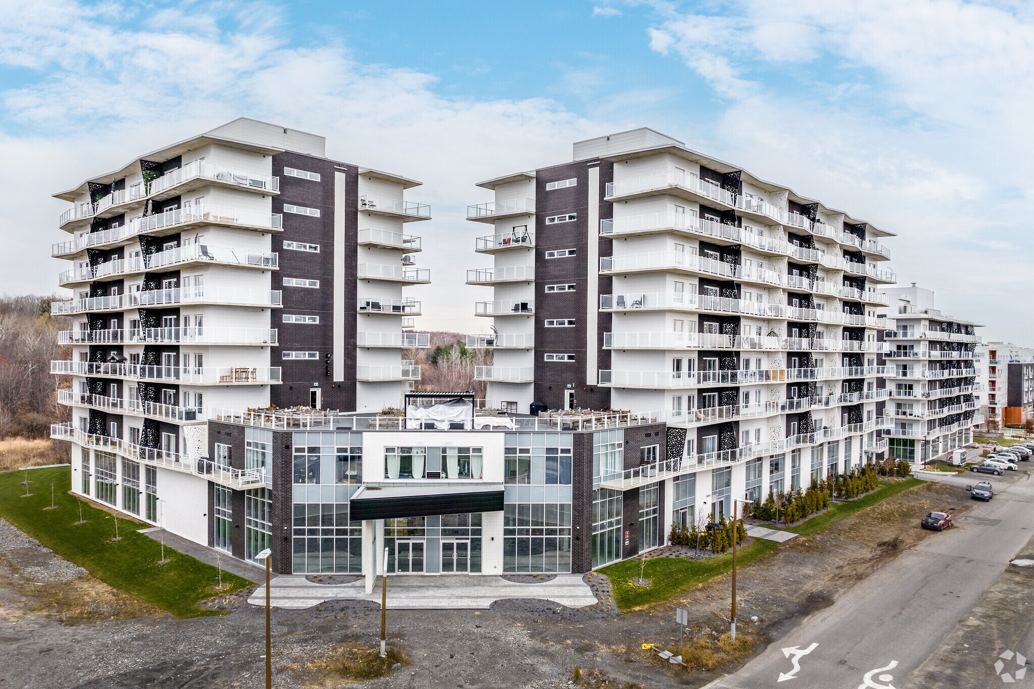 705-791 Av Pierre-Dansereau, Terrebonne, QC à vendre Photo du bâtiment- Image 1 de 1