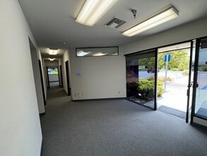 924 Calle Negocio, San Clemente, CA for lease Lobby- Image 2 of 8