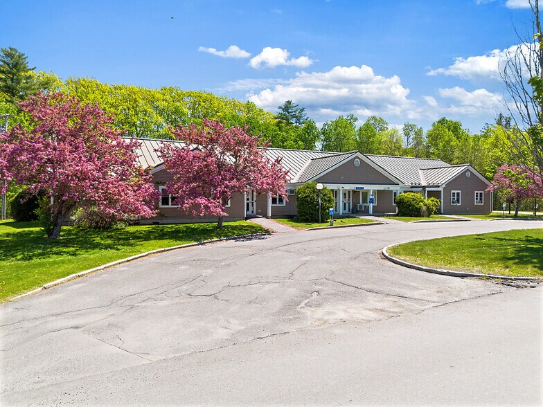 24 Chase Ave, Waterville, ME à vendre - Photo du bâtiment - Image 2 de 24