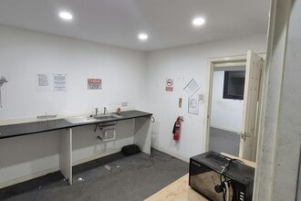 60-62 Well St, Paisley for lease Interior Photo- Image 1 of 2