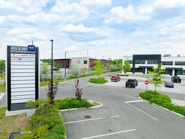 Plus de détails pour 465 Harry Walker Pky S, Newmarket, ON - Industriel à vendre