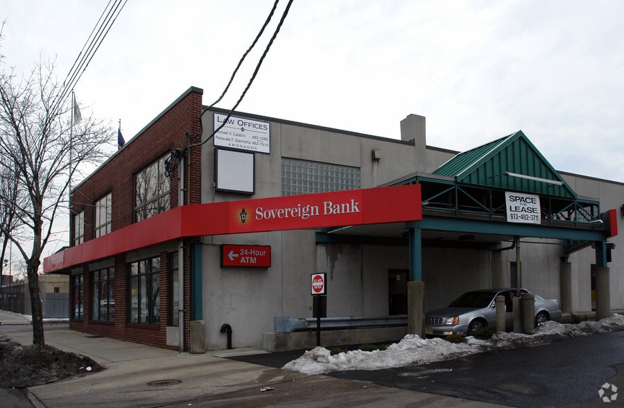 466 Bloomfield Ave, Newark, NJ for lease - Building Photo - Image 2 of 3