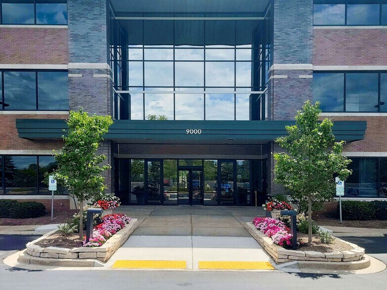 444 Reid St, De Pere, WI à louer - Photo du bâtiment - Image 3 de 21