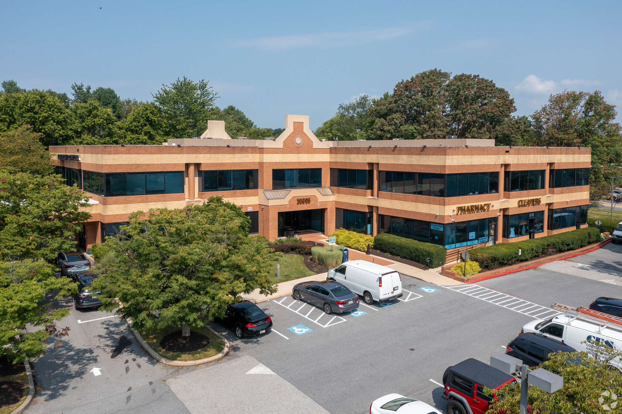 10805 Hickory Ridge Rd, Columbia, MD à louer Photo du b timent- Image 1 de 4