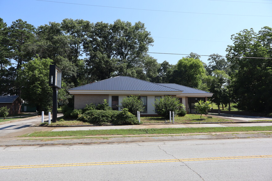 253 E Savannah St, Calhoun Falls, SC for sale - Building Photo - Image 1 of 41