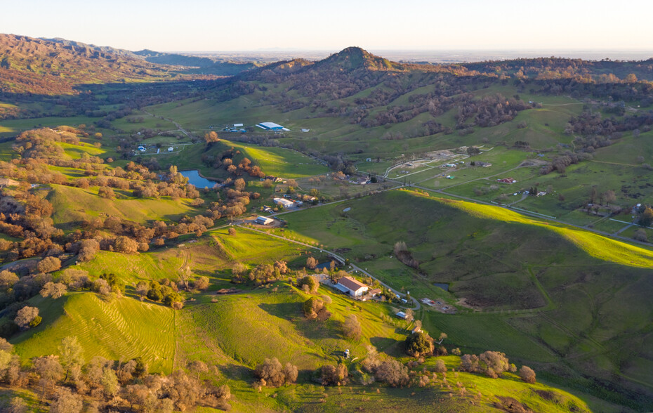 7539 Pleasants Valley Rd, Vacaville, CA for sale - Building Photo - Image 1 of 43