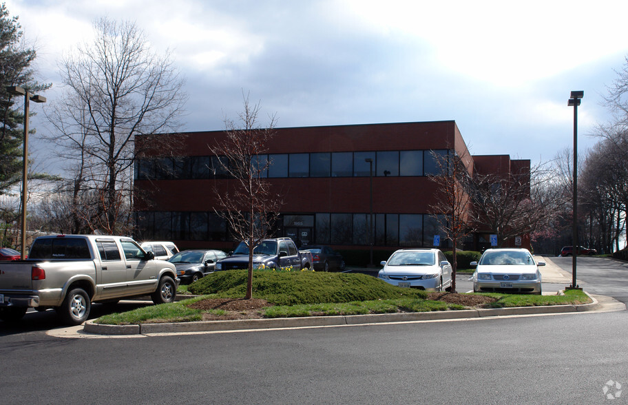 1985 Isaac Newton Sq, Reston, VA for lease - Building Photo - Image 2 of 5