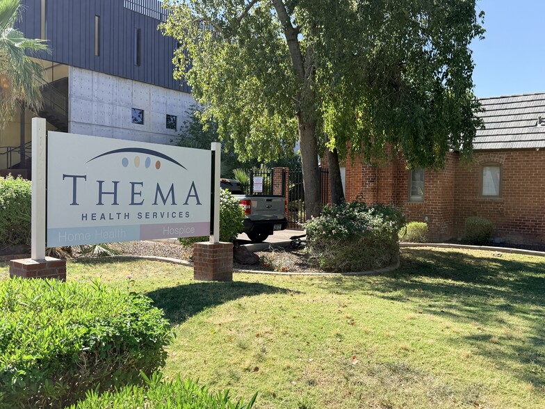 1725 E Osborn Rd, Phoenix, AZ à vendre - Photo du bâtiment - Image 3 de 11