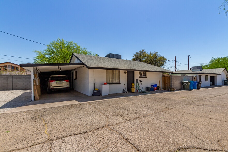 1801 N 25th Pl, Phoenix, AZ à vendre - Photo du bâtiment - Image 2 de 44