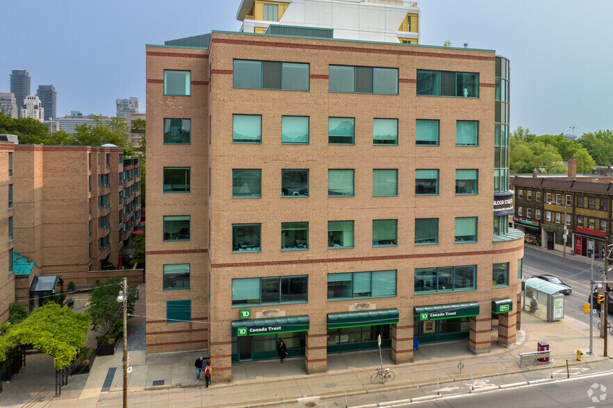 165 Avenue Rd, Toronto, ON à louer - Photo du bâtiment - Image 2 de 5