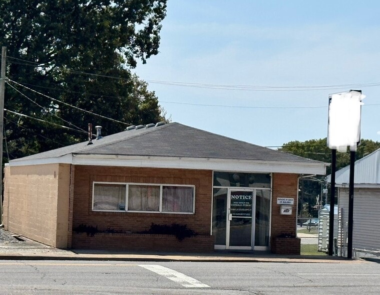 207 E Gaines St, Lawrenceburg, TN for sale - Building Photo - Image 3 of 11