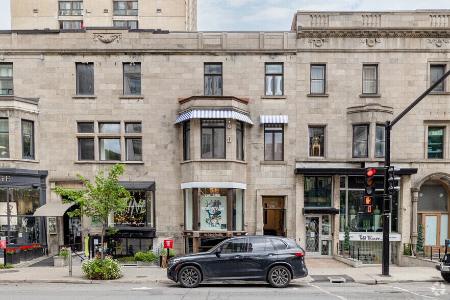 1490 Rue Sherbrooke O, Montréal, QC à louer - Photo du bâtiment - Image 3 de 5