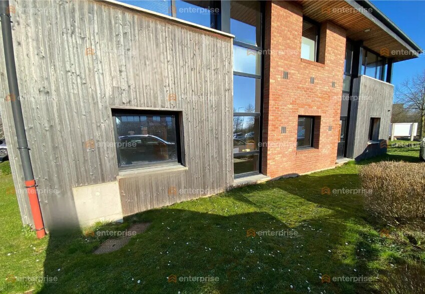 Bureau dans VILLENEUVE-D'ASCQ à louer - Photo du bâtiment - Image 3 de 6