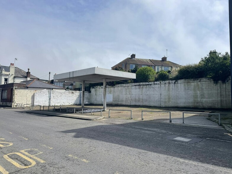 389 Old London Road, Hastings for lease - Primary Photo - Image 1 of 12