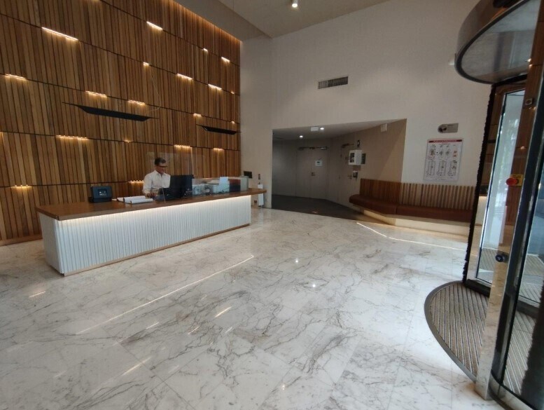 8-12 Avenue Du Général De Gaulle, Charenton-le-Pont for lease - Building Photo - Image 3 of 7