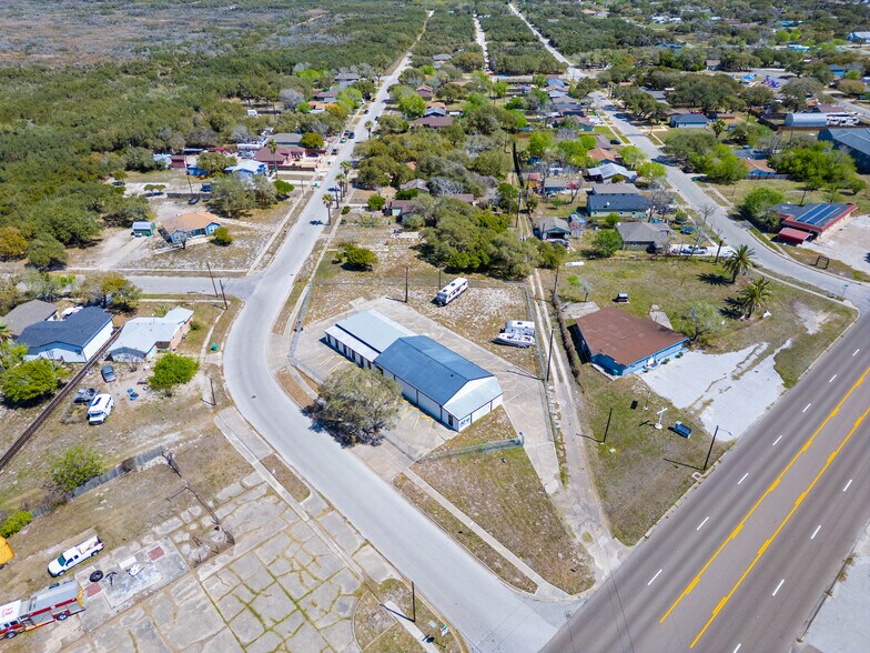 530 W Cleveland Blvd, Aransas Pass, TX à vendre - Photo du bâtiment - Image 2 de 22