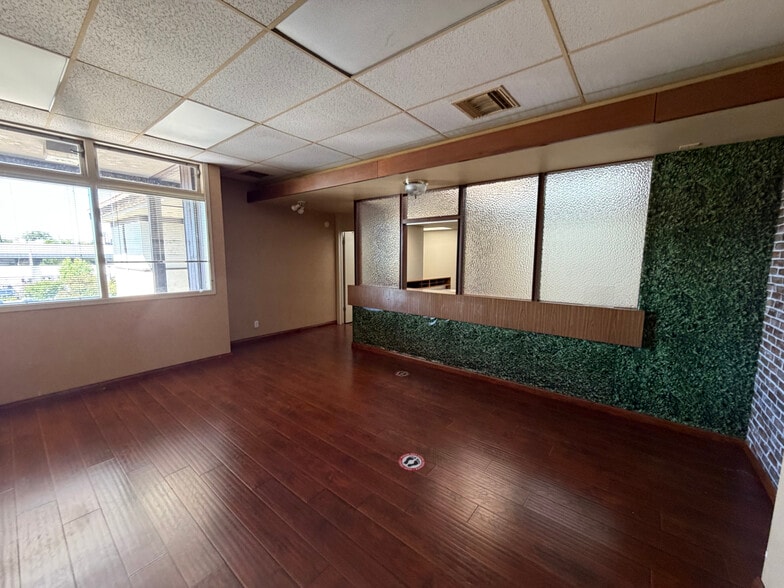 420 W Acacia St, Stockton, CA à vendre - Photo du bâtiment - Image 3 de 11