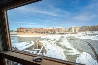 1 Mill St, Burlington, VT à louer Photo intérieure- Image 2 de 8