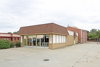 Plus de détails pour 3100 S Rochester Rd, Rochester, MI - Commerce de détail à vendre