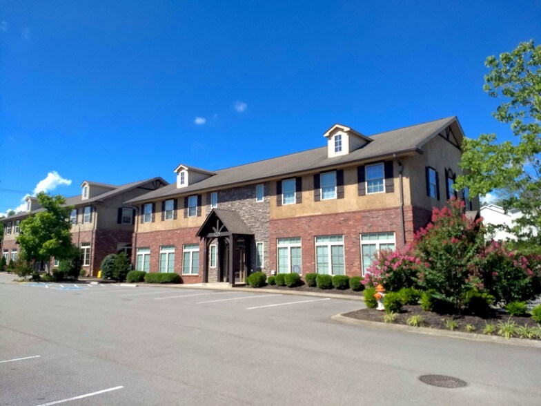 7980 Coley Davis Rd, Nashville, TN à vendre - Photo du bâtiment - Image 2 de 3