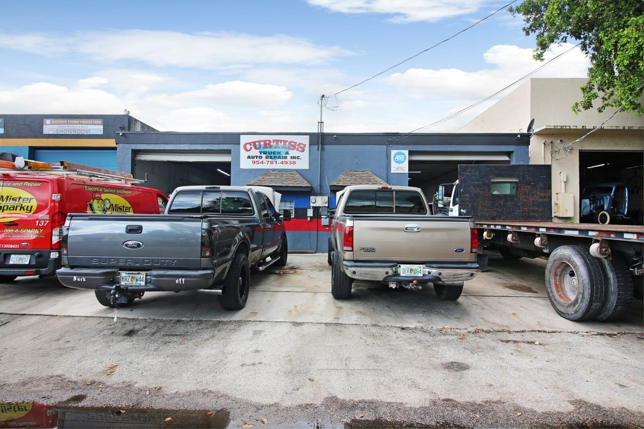 313 SW 13th Ave, Pompano Beach, FL for lease Primary Photo- Image 1 of 11