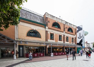 Plus de détails pour Queen St, Cardiff - Commerce de détail à louer