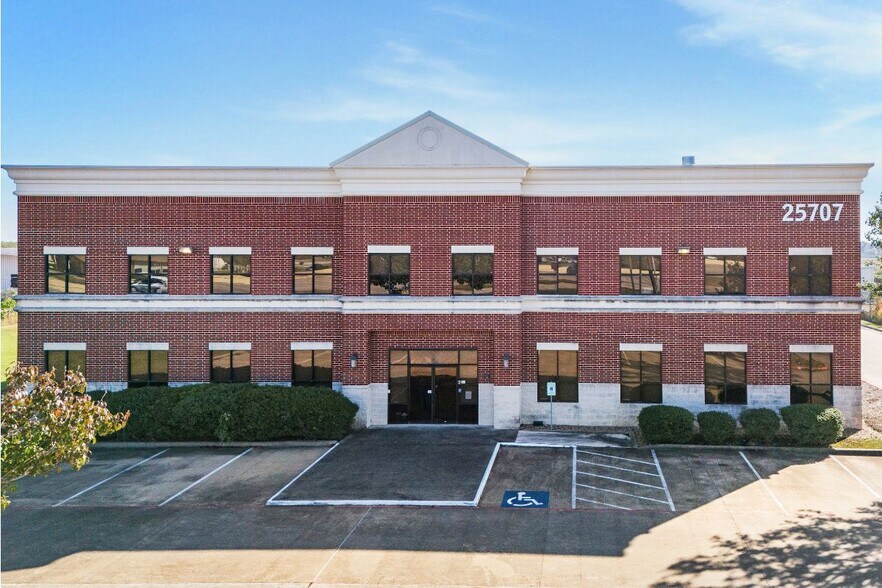 25707 Southwest Fwy, Rosenberg, TX à vendre - Photo du bâtiment - Image 2 de 7