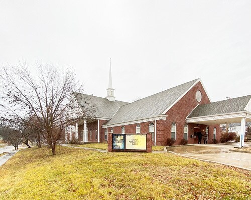 601 Oak St, Pleasant Hill, MO à vendre - Photo principale - Image 1 de 1