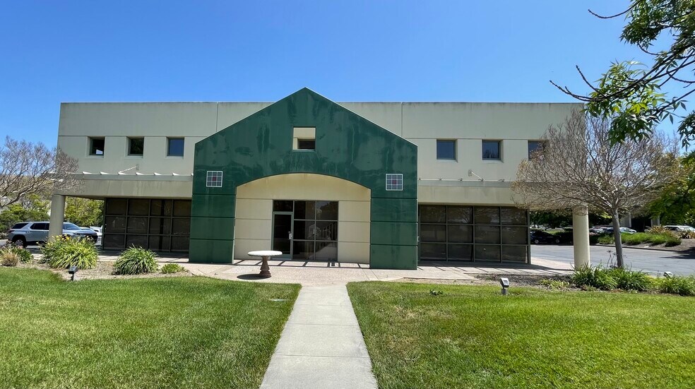 10 Executive Ct, Napa, CA for lease - Building Photo - Image 3 of 10