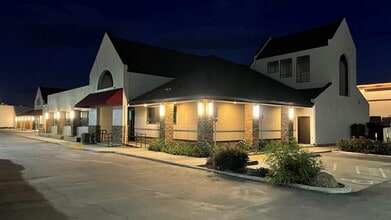 552 W Benjamin Holt Dr, Stockton, CA for lease Interior Photo- Image 1 of 2