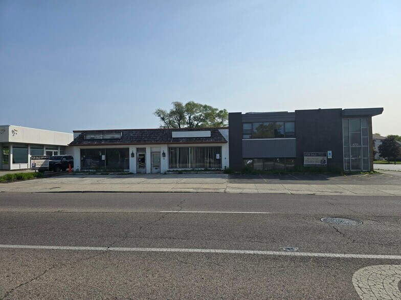 6735 N Lincoln Ave, Lincolnwood, IL for sale - Building Photo - Image 1 of 10