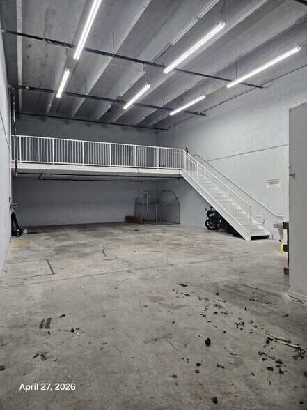 13850 SW 143rd Ct, Miami, FL à vendre - Photo du bâtiment - Image 3 de 11