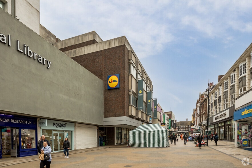 120-126 High St, Bromley for lease - Building Photo - Image 2 of 4