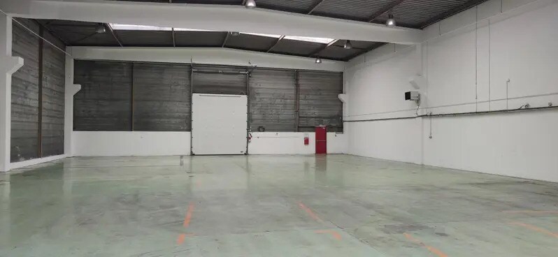Flex in SAINT-OUEN-L'AUMONE for lease - Interior Photo - Image 3 of 8