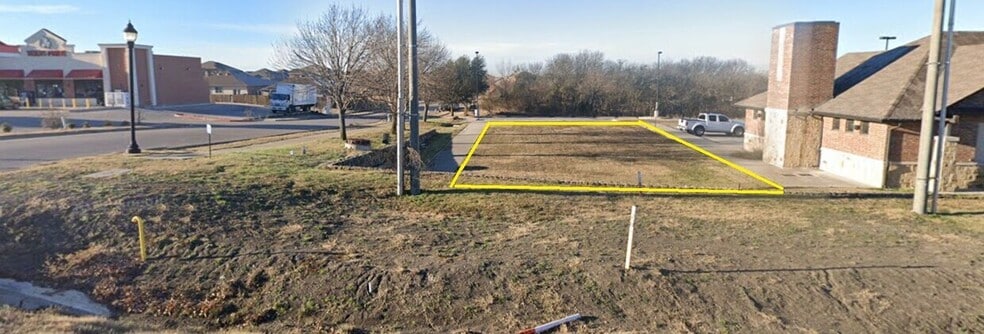 2049 Sunnybrook Dr, Forney, TX for lease - Building Photo - Image 1 of 4